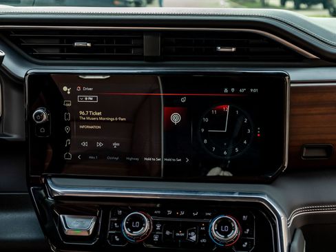 Used 2026 GMC Sierra 3500 Denali Ultimate w/ LPO, Black Badging Package image 25