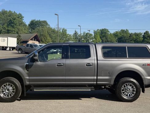 Used 2022 Ford F250 XLT w/ XLT Premium Package AWD/4WD image 2