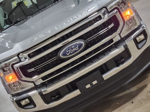 Used 2021 Ford F250 Lariat w/ Lariat Value Package image 19