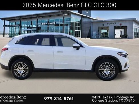 Certified 2025 Mercedes-Benz GLC 300 image 2