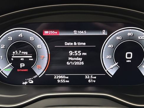 Used 2022 Audi Q5 e Premium Plus w/ Premium Plus Package AWD/4WD image 17