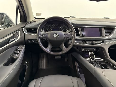 Used 2019 Buick Enclave Essence FWD image 28
