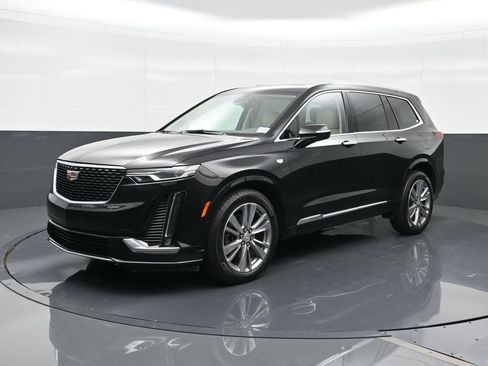 Used 2023 Cadillac XT6 Premium Luxury FWD image 1