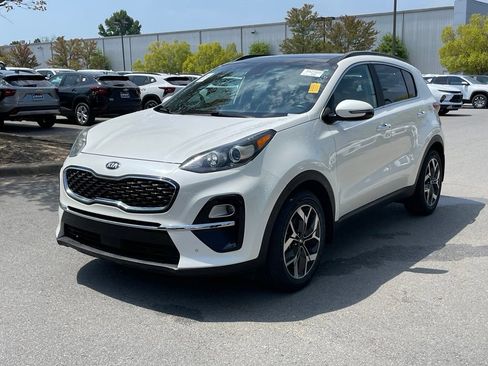 Used 2022 Kia Sportage EX w/ EX Technology Package FWD image 3