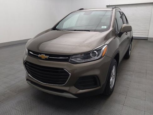Used 2022 Chevrolet Trax LT w/ LT Convenience Package image 15