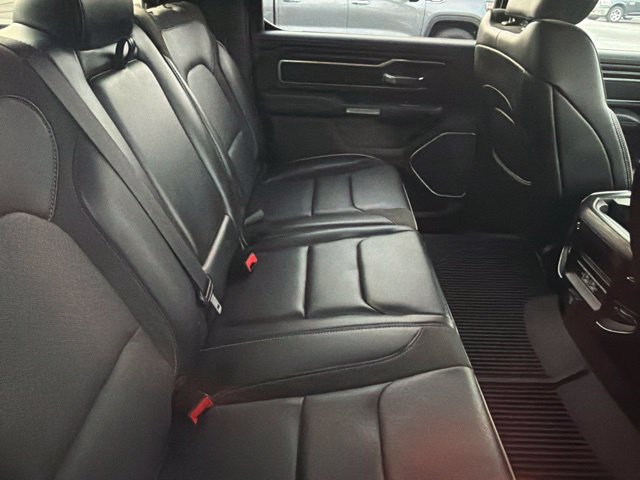 Used 2023 RAM 1500 Laramie AWD/4WD image 5