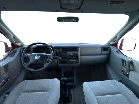 Used 2002 Volkswagen Eurovan MV image 19