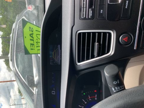 Used 2014 Honda Civic LX image 15