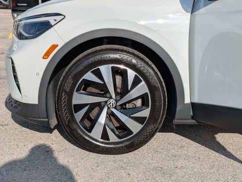 Used 2023 Volkswagen ID.4 2WD image 31