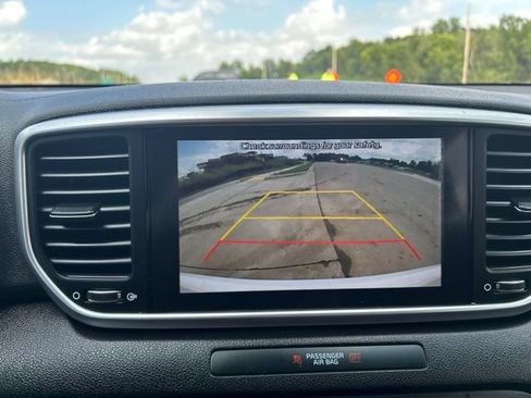 Used 2020 Kia Sportage LX FWD image 18