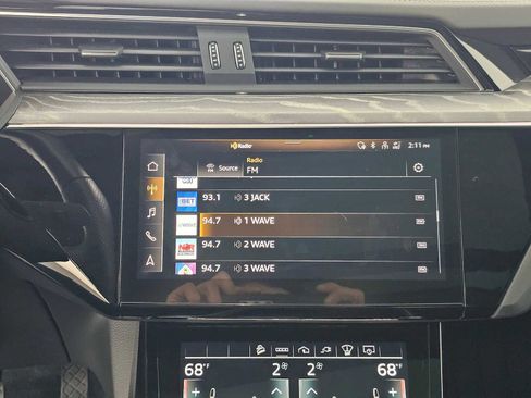 Used 2022 Audi e-tron S Prestige image 26