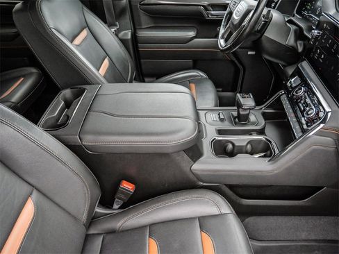 Used 2023 GMC Sierra 1500 AT4 image 18