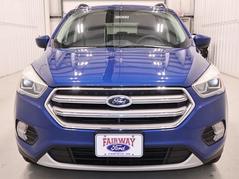 Used 2017 Ford Escape SE w/ Equipment Group 201A AWD/4WD image 4