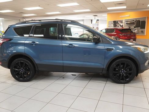 Used 2018 Ford Escape SE w/ SE Sport Appearance Package AWD/4WD image 12