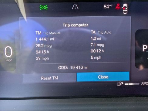 Used 2025 Volvo XC60 B5 Plus AWD/4WD image 20