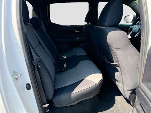 Used 2020 Toyota Tacoma TRD Sport image 24