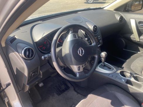 Used 2014 Nissan Rogue S image 5