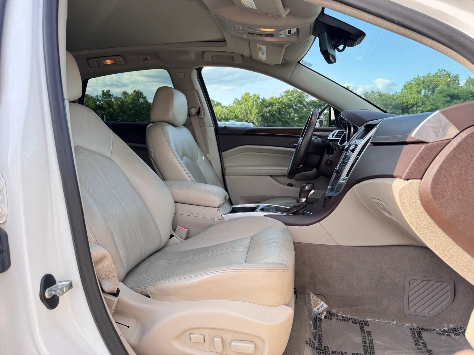 Used 2011 Cadillac SRX Luxury AWD/4WD image 21