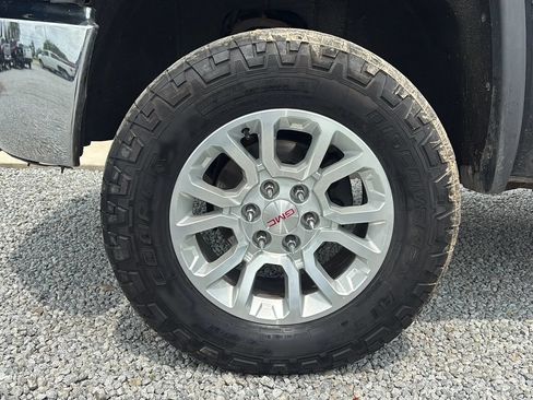 Used 2015 GMC Sierra 1500 SLE w/ SLE Value Package AWD/4WD image 12