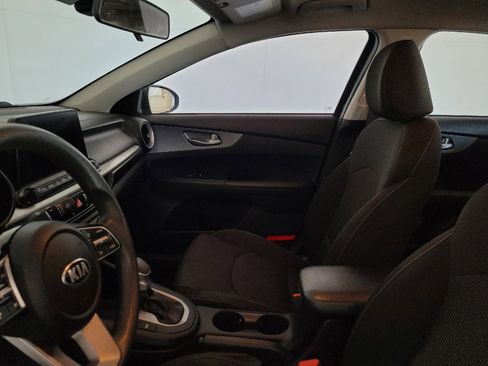 Used 2021 Kia Forte LXS FWD image 17