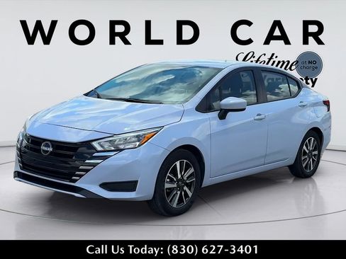 Used 2025 Nissan Versa SV FWD image 8