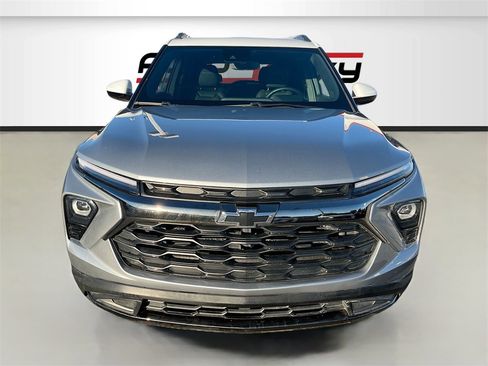 Used 2024 Chevrolet TrailBlazer ACTIV w/ Driver Confidence Package image 2
