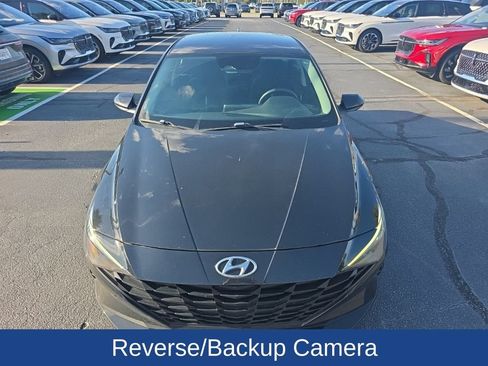 Used 2021 Hyundai Elantra SEL w/ Cargo Package FWD image 3