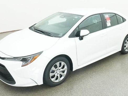 New 2026 Toyota Corolla LE FWD image 34