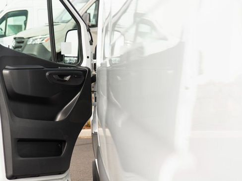 Used 2024 Mercedes-Benz Sprinter 3500 image 22