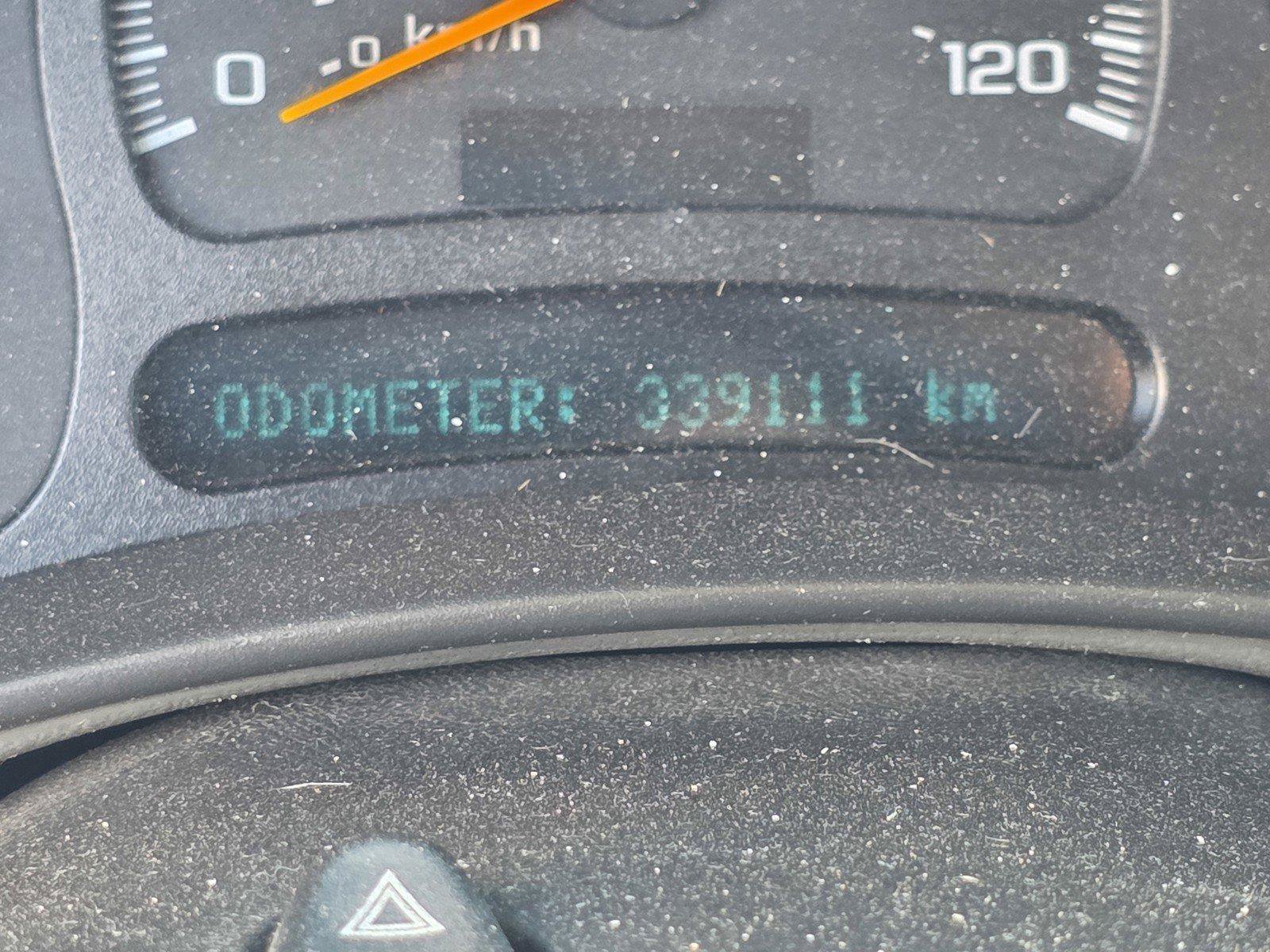 Used 2005 Chevrolet Tahoe LS RWD image 20