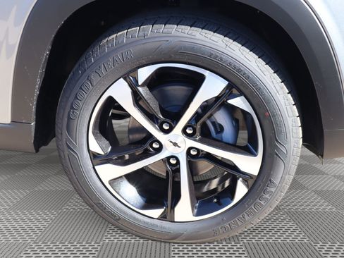 New 2026 Chevrolet Trax RS w/ Driver Confidence Package FWD image 18