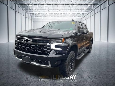 Used 2025 Chevrolet Silverado 1500 ZR2 w/ Technology Package image 1