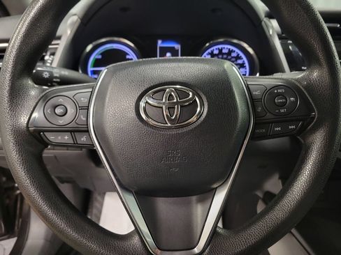 Used 2019 Toyota Camry LE FWD image 23
