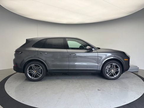 Certified 2024 Porsche Cayenne AWD/4WD image 23