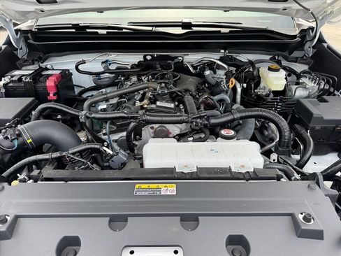 Used 2025 Toyota Tacoma SR5 AWD/4WD image 15