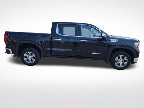 Used 2025 GMC Sierra 1500 SLT image 6