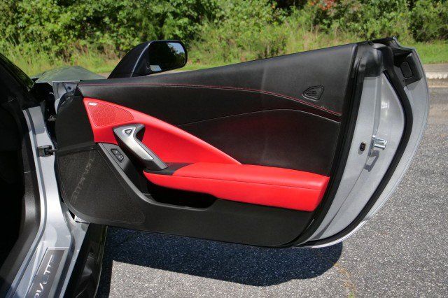 Used 2018 Chevrolet Corvette Z06 RWD image 33