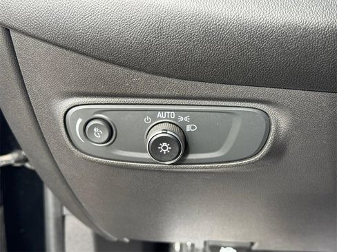 Used 2020 Chevrolet Equinox LT image 22