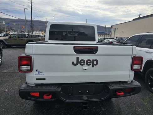Used 2023 Jeep Gladiator Rubicon w/ Cold Weather Group image 5