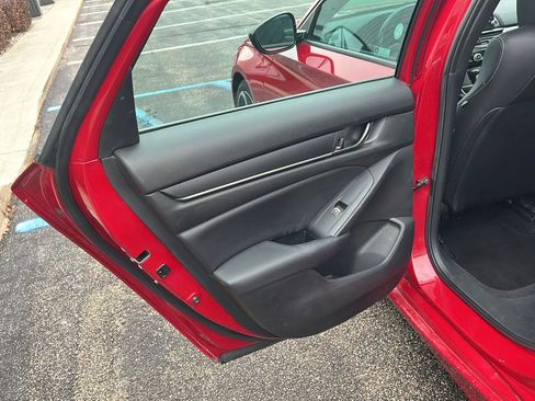 Used 2021 Honda Accord Sport image 12