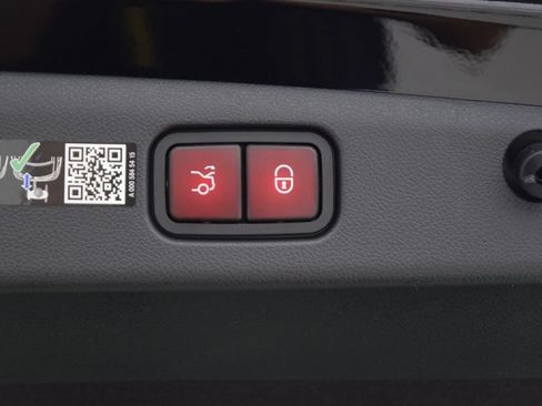Certified 2026 Mercedes-Benz E 350 4MATIC Sedan image 31