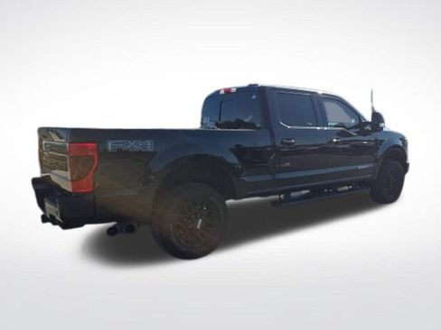 Used 2022 Ford F250 Lariat w/ Black Appearance Package AWD/4WD image 3