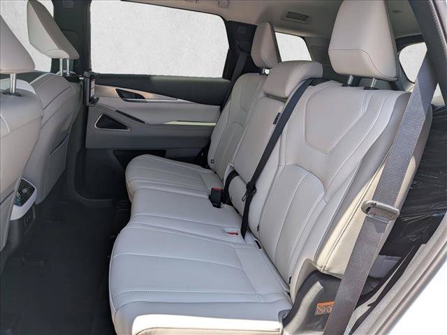 New 2027 INFINITI QX60 Luxe w/ Family Package FWD image 16