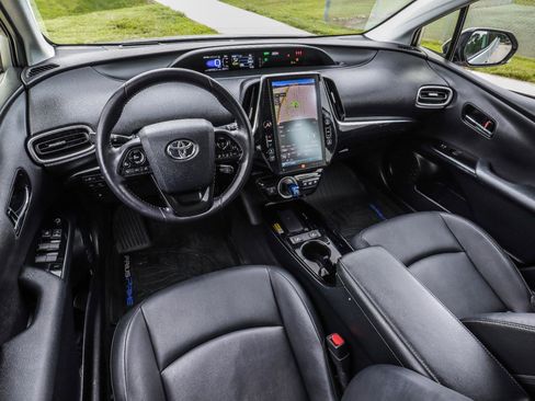 Used 2020 Toyota Prius Prime Limited FWD image 25