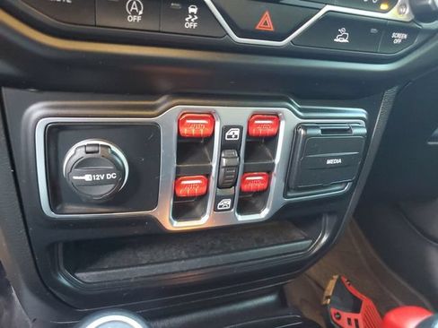Used 2023 Jeep Gladiator Sport AWD/4WD image 22
