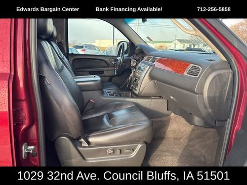 Used 2010 GMC Yukon XL SLT w/ SLT-2 Equipment Package image 11