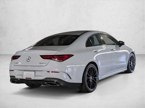 Used 2022 Mercedes-Benz CLA 250 4MATIC image 8