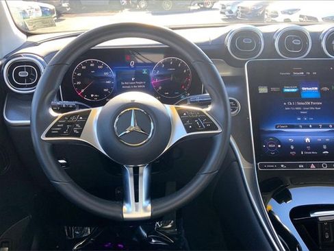 Used 2025 Mercedes-Benz GLC 300 GLC 300 image 4