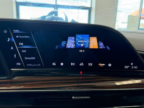 Used 2023 Cadillac Escalade Premium Luxury AWD/4WD image 54