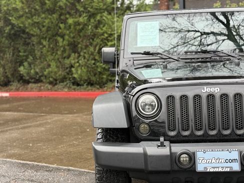 Used 2016 Jeep Wrangler Unlimited Sport w/ Connectivity Group image 2